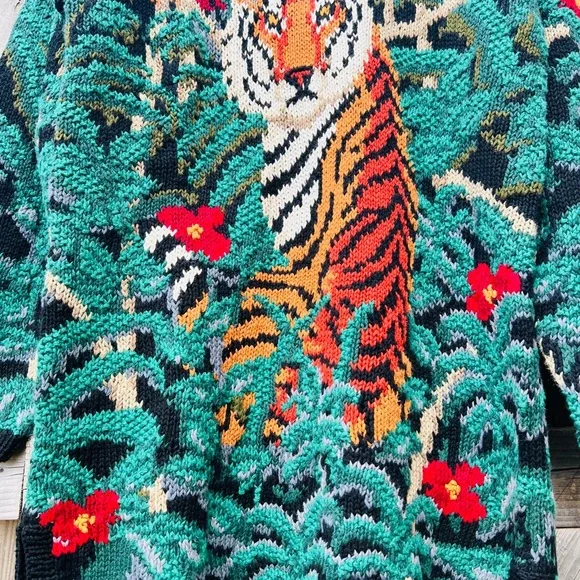 Vintage NWT Beautiful Hand Knit Sweater - Picture 2 of 8